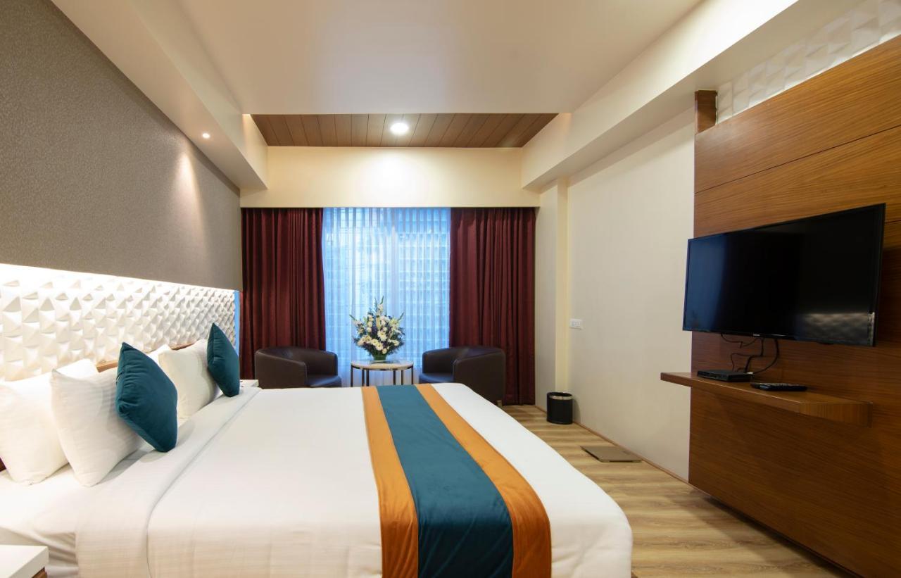 Zion - A Luxurious Hotel Μπανγκαλόρ Εξωτερικό φωτογραφία